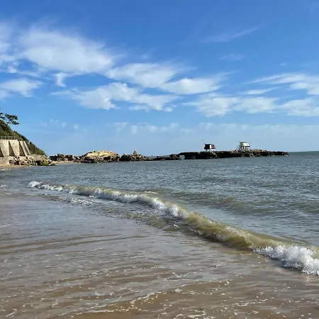 Laurina - Chambre, Sdb, Terrasse, Arrivee Autonome 招待所 3*