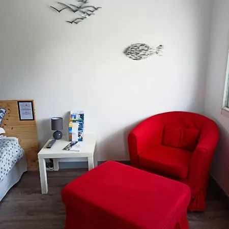 Pensión Laurina - Chambre, Sdb, Terrasse, Arrivée Autonome 3*