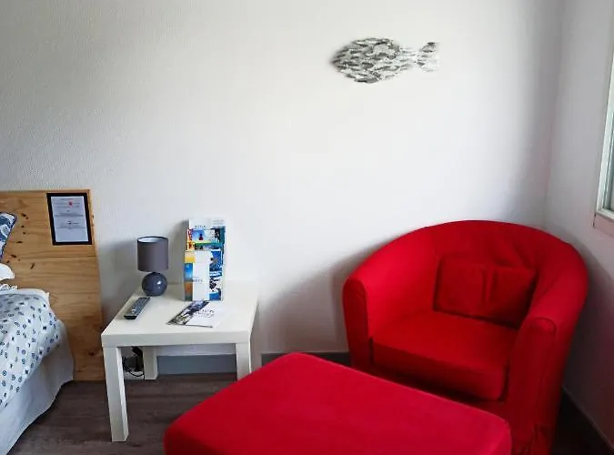 Pensión Laurina - Chambre, Sdb, Terrasse, Arrivée Autonome 3*