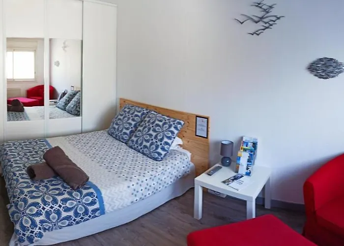 Laurina - Chambre, Sdb, Terrasse, Arrivée Autonome Pensión Royan